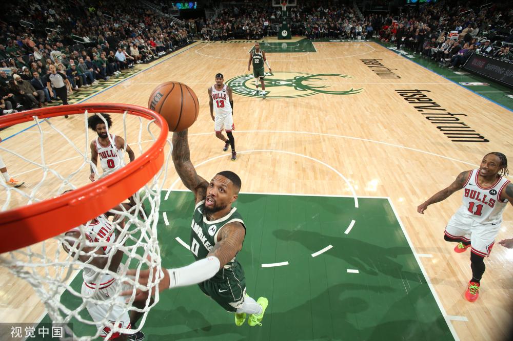 赛场上的出 赛场上的出