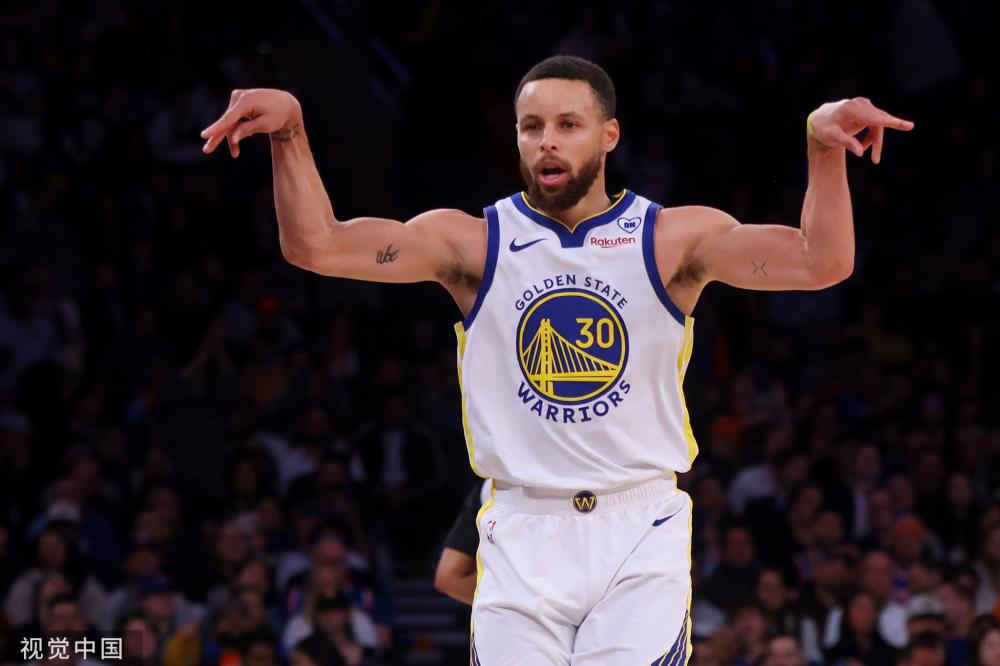 凭借迅猛的 凭借迅猛的