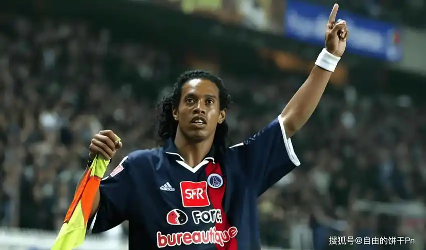 并为他赢得 并为他赢得