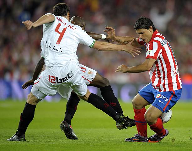 足球圈备受 足球圈备受